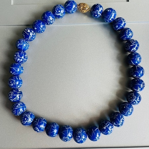 14K Gold Emerald Clasp Pearl Blue Floral Porcelain Bead Bracelet & Neckl…
